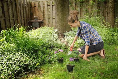 Booking process and payment terms for gardening services